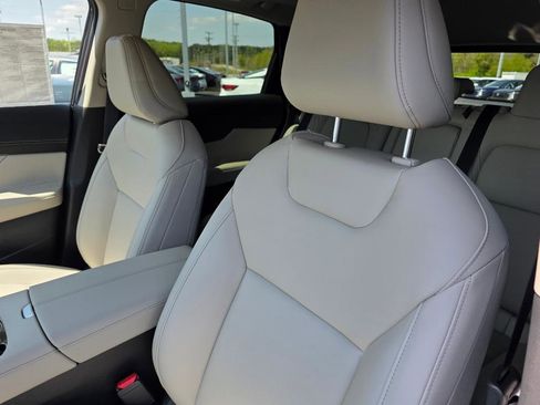 New 2025 Nissan Murano SL image 11