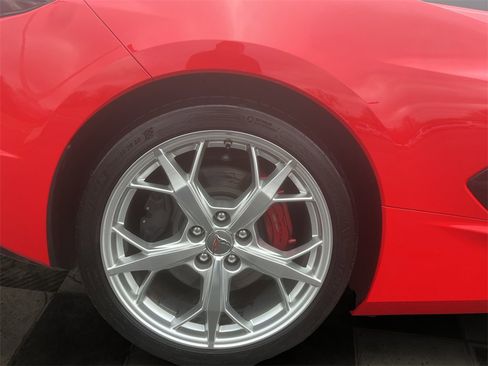 Certified 2021 Chevrolet Corvette Stingray w/ Z51 Performance Package image 34