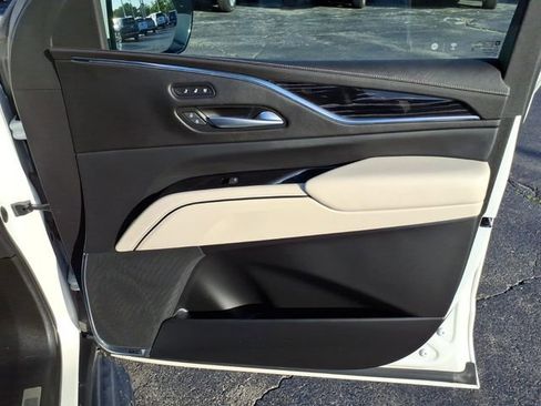 Used 2021 Cadillac Escalade Sport w/ Driver Assist Tech Package AWD/4WD image 28