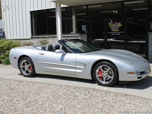 Used 2002 Chevrolet Corvette Convertible w/ Preferred Equipment Group2 image 20