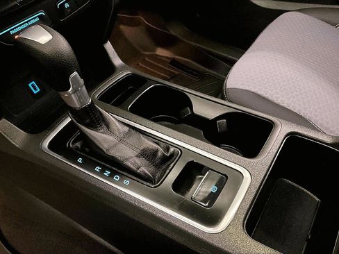 Used 2017 Ford Escape SE image 16