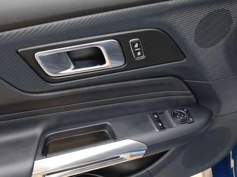 Used 2024 Ford Mustang Premium image 17