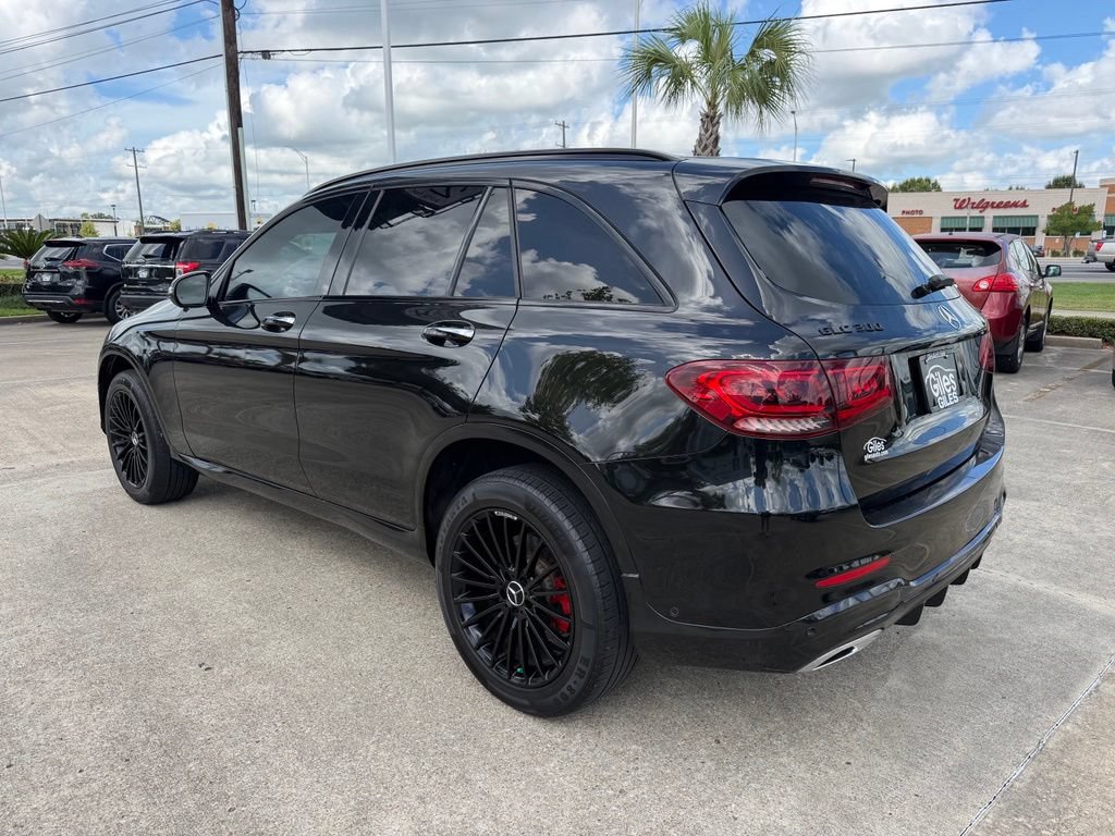 Used 2022 Mercedes-Benz GLC 300 4MATIC image 3