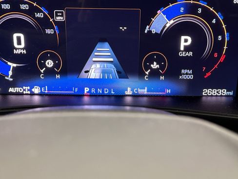 Used 2025 Chevrolet Colorado W/T image 9