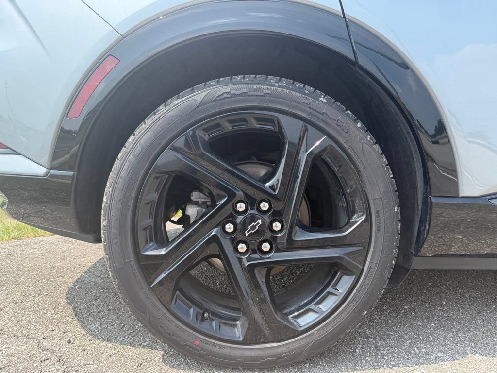Used 2024 Chevrolet Equinox EV RS FWD image 16