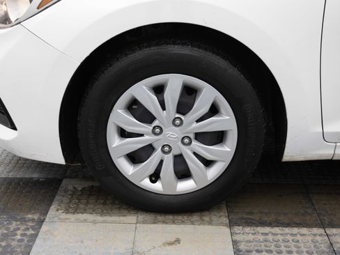 Used 2022 Hyundai Accent SE image 15