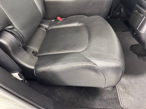 Used 2024 Nissan Armada SL w/ Captain's Chairs Package image 34