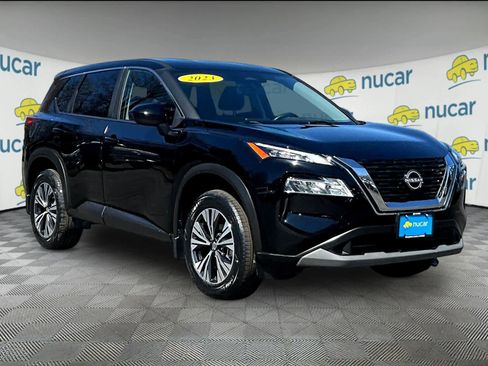Used 2023 Nissan Rogue SV image 1