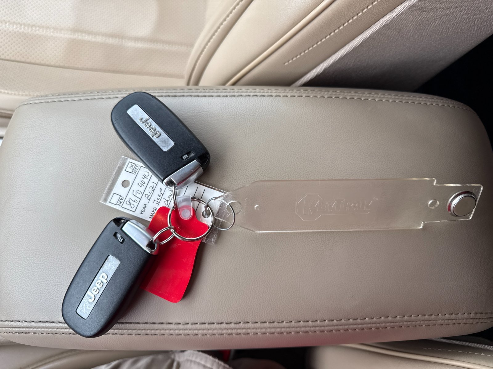 Used 2021 Jeep Grand Cherokee Limited AWD/4WD image 9