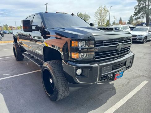 Used 2017 Chevrolet Silverado 2500 High Country w/ Duramax Plus Package AWD/4WD image 7