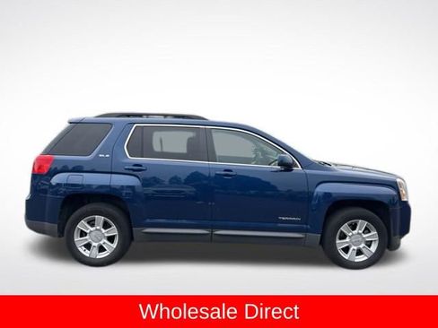 Used 2010 GMC Terrain SLE w/ Convenience Package FWD image 2