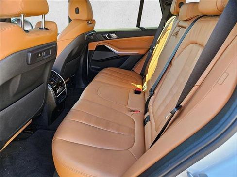 Used 2021 BMW X5 sDrive40i w/ M Sport Package image 20