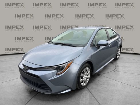 Used 2025 Toyota Corolla LE image 1