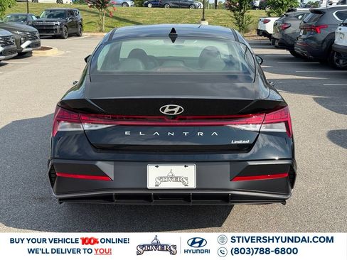 New 2026 Hyundai Elantra Limited FWD image 15