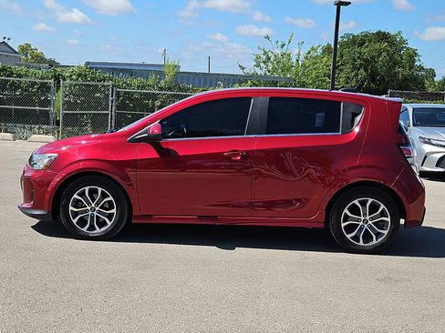 Used 2020 Chevrolet Sonic LT w/ Convenience Package FWD image 2