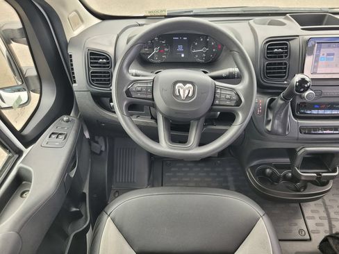 Used 2025 RAM ProMaster 2500 w/ Convenience Group FWD image 11