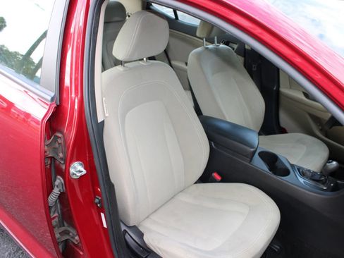 Used 2011 Kia Optima LX w/ Convenience Pkg FWD image 17