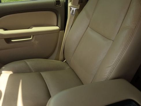 Used 2013 Chevrolet Tahoe LTZ AWD/4WD image 22