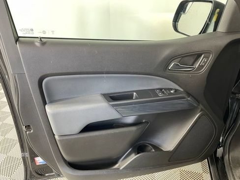 Used 2018 Chevrolet Colorado Z71 AWD/4WD image 15