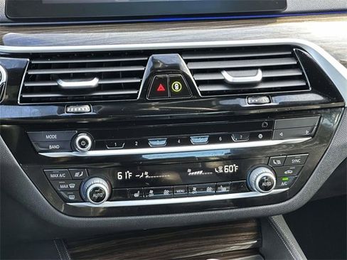 Used 2020 BMW 530i xDrive w/ Executive Package image 5