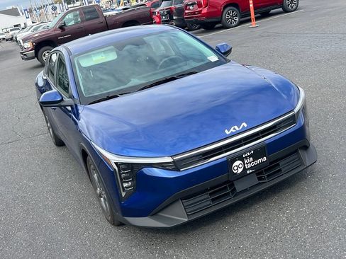 Certified 2025 Kia K4 FWD image 7