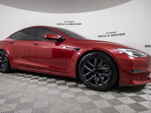 Used 2021 Tesla Model S Plaid image 3