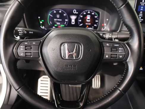 Used 2025 Honda Accord Sport image 3