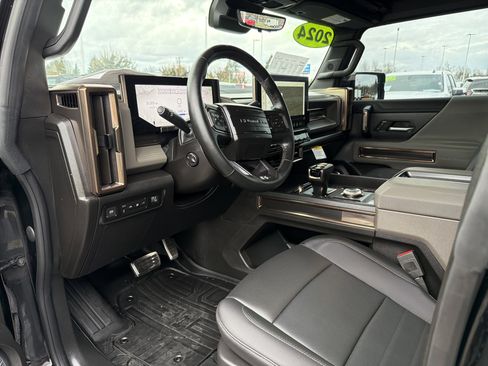 Used 2024 GMC Hummer EV 2X w/ Extreme Off-Road Package image 9