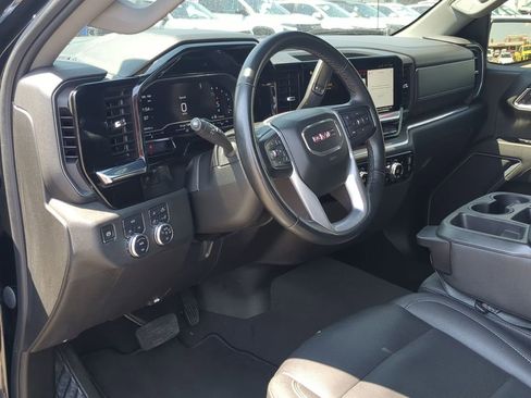 Used 2024 GMC Sierra 1500 SLT image 10