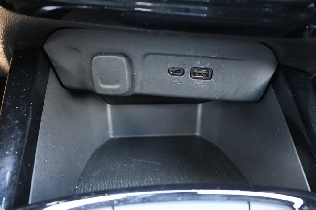 Used 2024 Chevrolet Trax RS w/ Driver Confidence Package FWD image 12