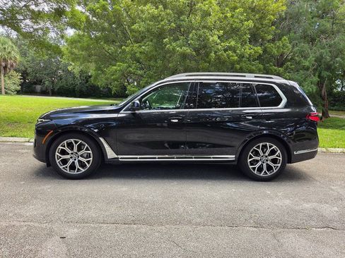 Used 2025 BMW X7 xDrive40i AWD/4WD image 4