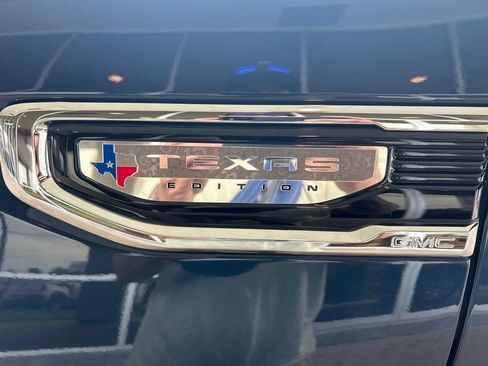 Used 2022 GMC Sierra 1500 SLT AWD/4WD image 27