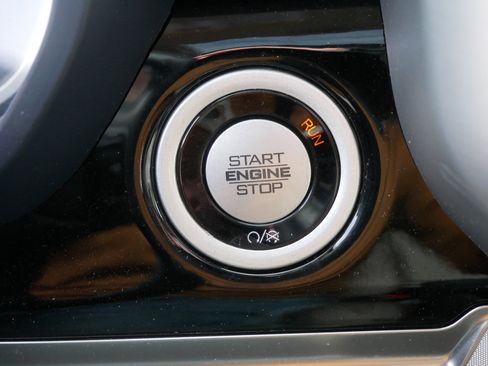 Used 2025 RAM 1500 Tungsten AWD/4WD image 30