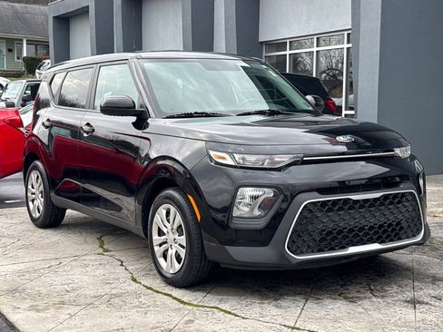 Used 2020 Kia Soul LX FWD image 1