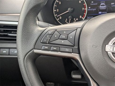 Used 2024 Nissan Altima 2.5 SV image 17