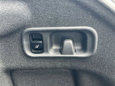 Used 2023 Mercedes-Benz C 300 Sedan image 33