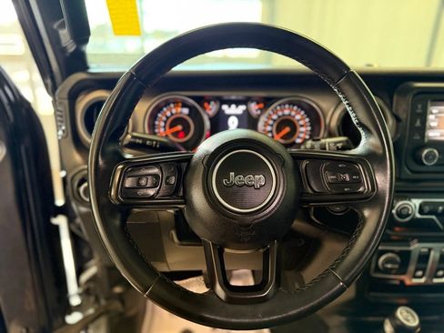 Used 2020 Jeep Wrangler Sport image 18