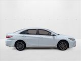 Used 2017 Toyota Camry SE image 4
