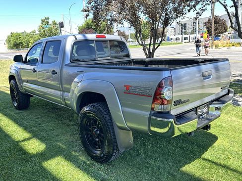 Used 2014 Toyota Tacoma 4x4 Double Cab w/ SR5 Package image 9