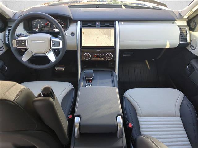 New 2026 Land Rover Discovery Limited Edition AWD/4WD image 15