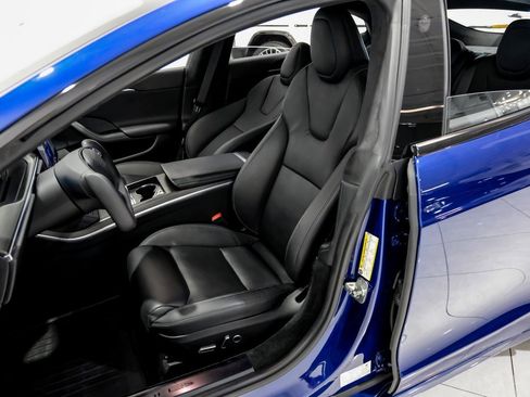 Used 2021 Tesla Model S Plaid image 25