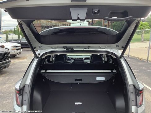 Used 2023 Hyundai Tucson Limited w/ Cargo Package FWD image 10