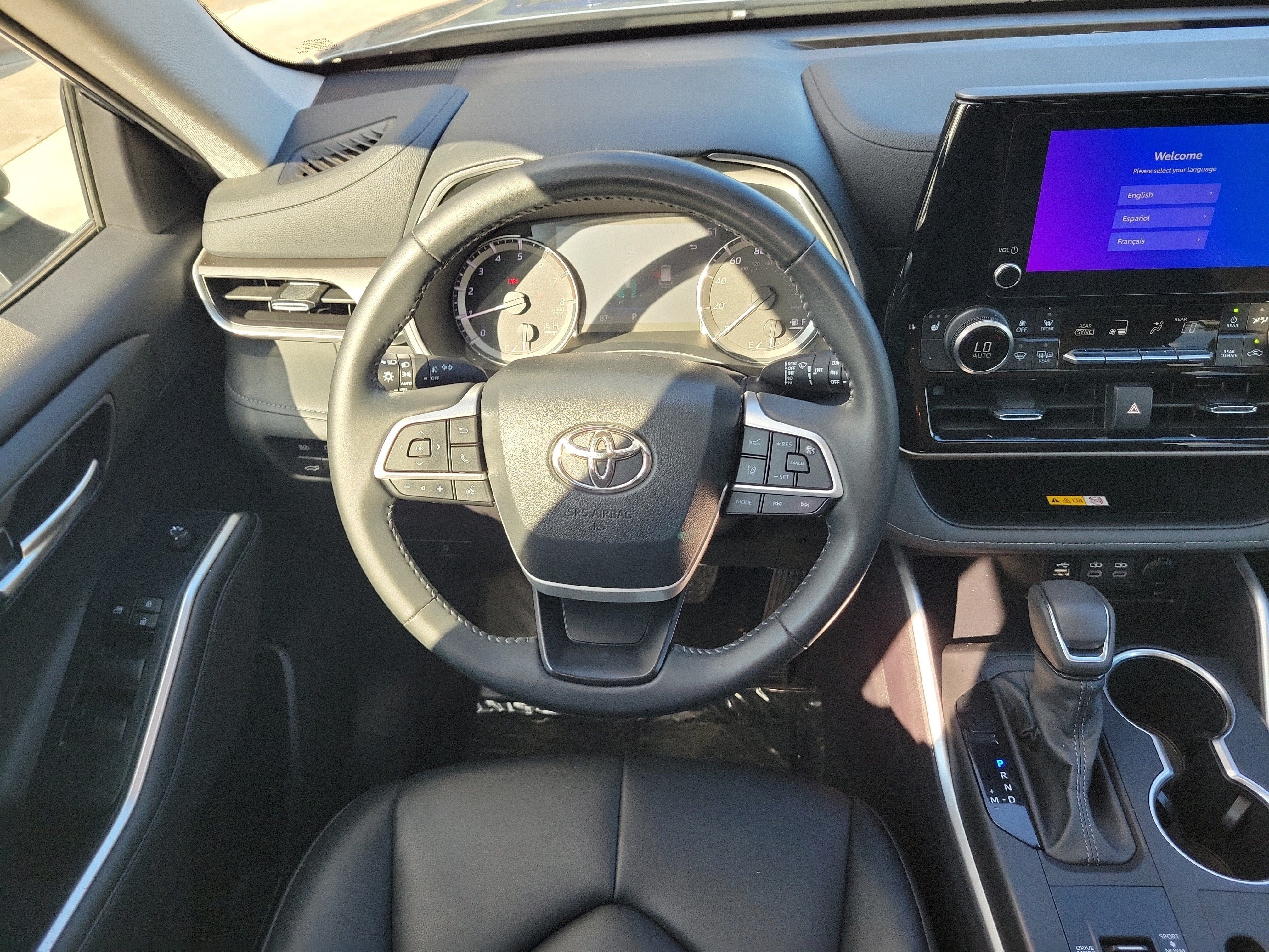 Used 2024 Toyota Highlander XLE FWD image 20