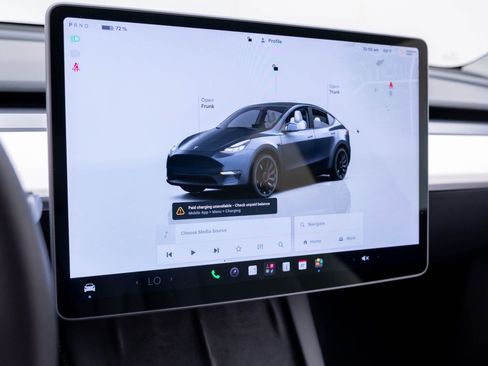 Used 2022 Tesla Model Y Performance AWD/4WD image 22