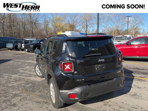 Used 2022 Jeep Renegade Latitude w/ Convenience Group image 3