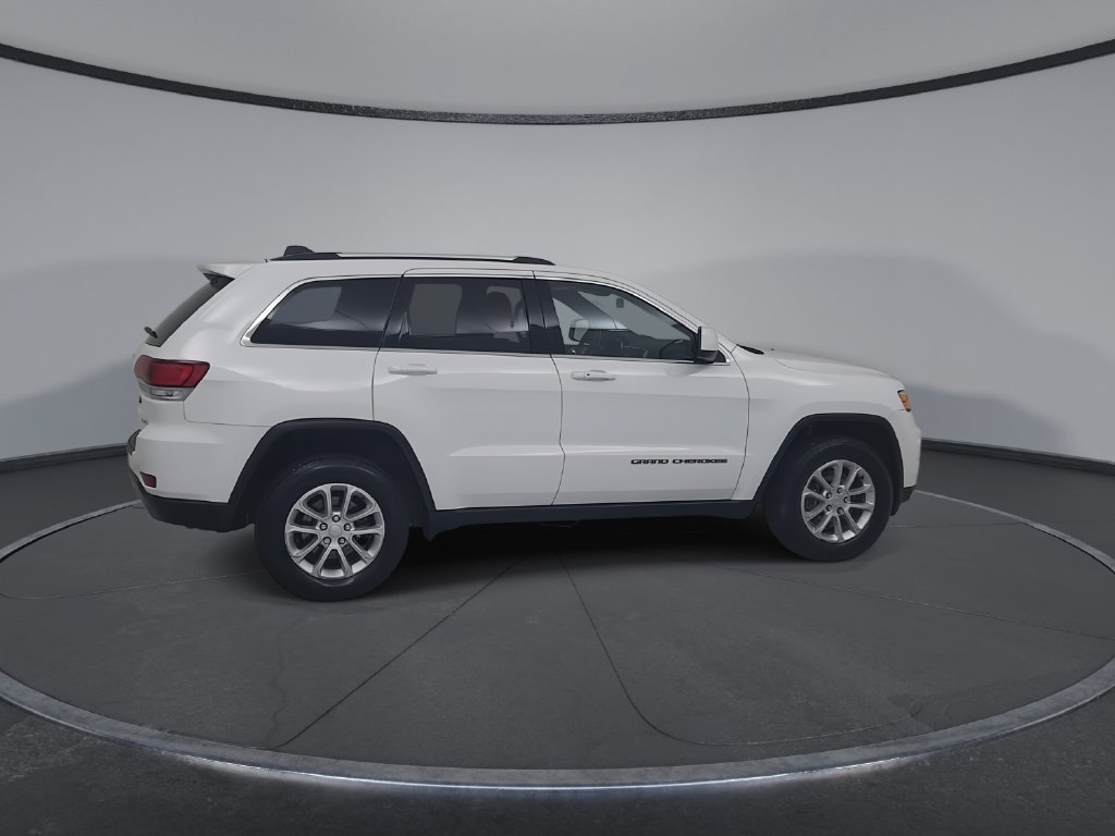 Certified 2021 Jeep Grand Cherokee Laredo AWD/4WD image 17