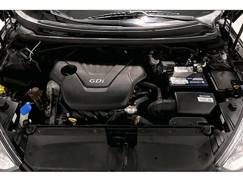 Used 2016 Hyundai Veloster image 11