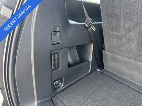 Used 2023 Ford Expedition Limited image 22