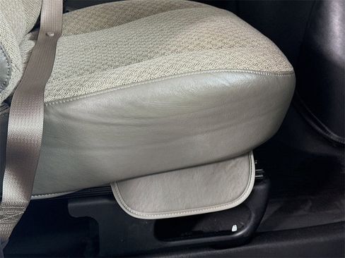 Used 2023 Chevrolet Express 3500 LS image 22