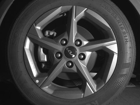 Used 2025 Kia K4 LXS image 12